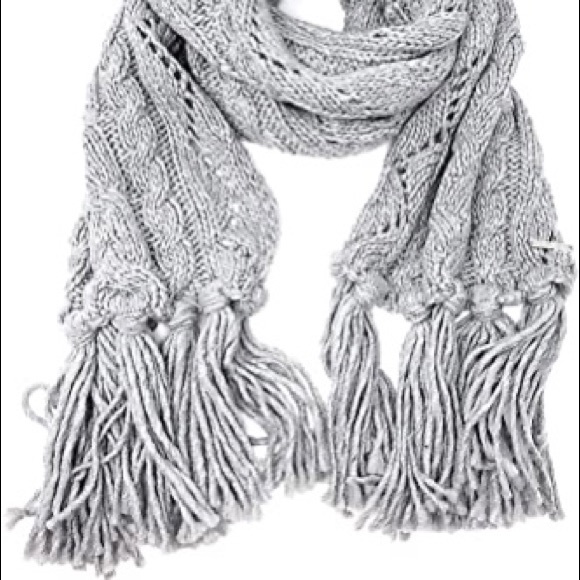 Michael Kors NWT grey knit scarf - Picture 2 of 5